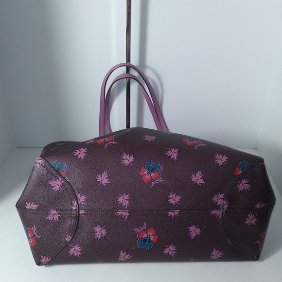 Authentic Coach F1747-F12176 Reversible Lavender/Brown Wild Flower City Tote - Picture 8 of 16